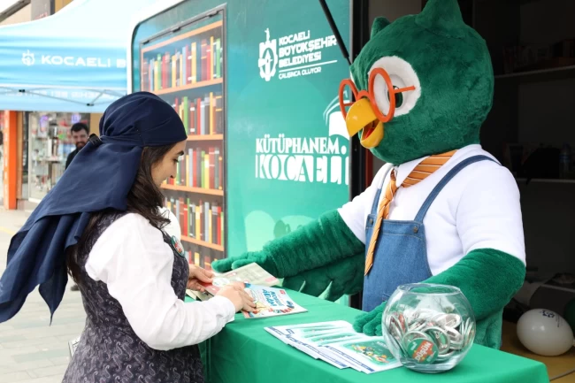 Roman kahramanları İzmit sokaklarında