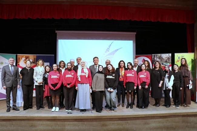 GTÜ ev sahipliğinde gençleri sanayiyle buluşturan model tanıtıldı