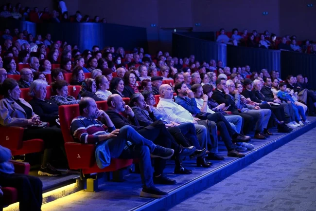 Mersin'de Dünya Tiyatro Günü coşkusu