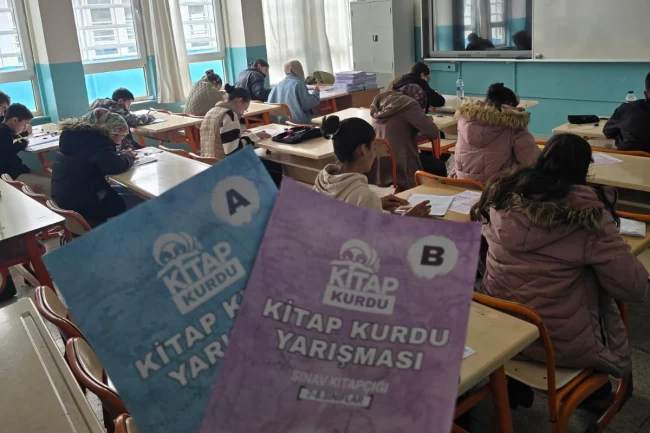 Mardin'de TÜGVA'dan "Kitap Kurdu" sınavı