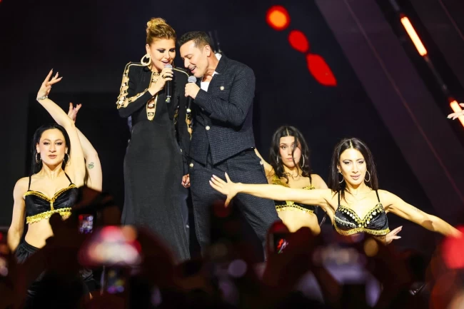 Gülben Ergen ve Mustafa Sandal'dan sürpriz düet