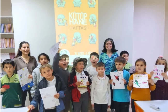 Çanakkale'de miniklerin kütüphane coşkusu