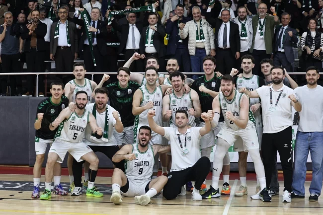 Sakarya Büyükşehir Basketbol Play-Off'a galibiyetle başladı