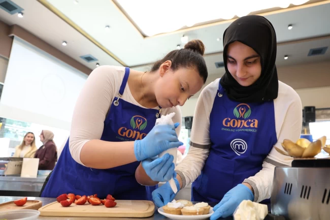 Kocaeli'de Otizm Günü'nde lezzetli farkındalık