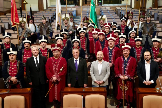 Milli maçta tribünleri coşturan mehteran Saraçhane'de