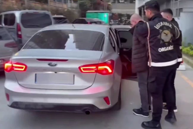 İstanbul'da suç çetelerine operasyon: 28 gözaltı
