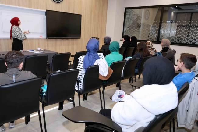 Konya Karatay'da gençlikte bahar dönemi başladı