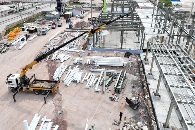 Kocaeli'de yapılar yükseliyor, merkez şeklini alıyor