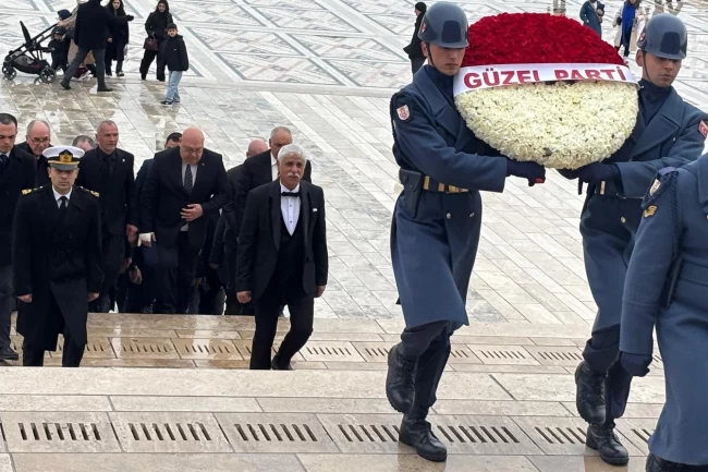 Romanlar ATA'nın huzurunda
