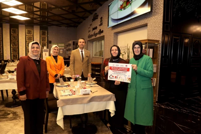 Gaziantep'te koruyucu aile farkındalığı için yemek altlıkları tanıtıldı