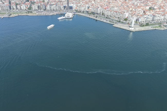 İzmir Körfezi'nde 9. kez dış kaynaklı kirlilik tespit edildi