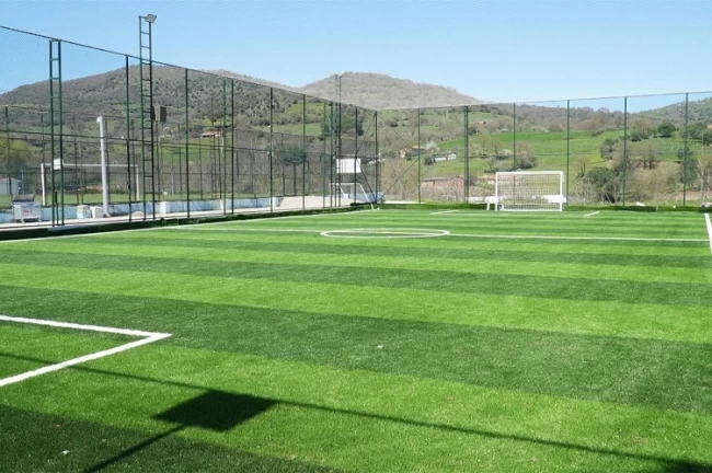 Ahmet Akın Balıkesirli gençlerin sesine kulak verdi