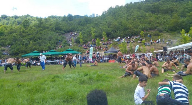 33 yıl aradan sonra ata sporu Yaraşlı'da..