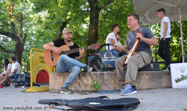 Sokak sanatçılarıyla buluşuyoruz