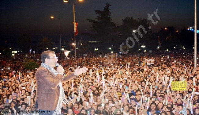 İmamoğlu onbinlere seslendi:”Atatürk’e layık olacağım”