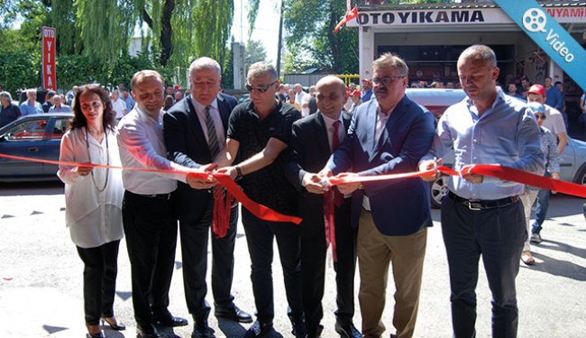 Petlas Bayi görkemli törenle açıldı..