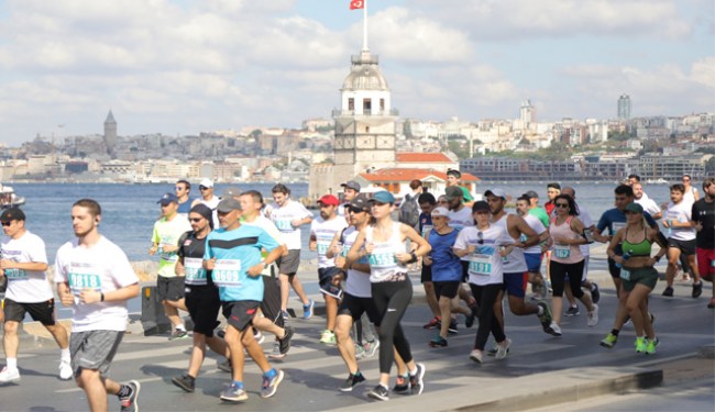 2 bin İstanbullu Üsküdar'ı koştu!