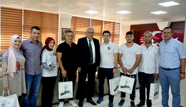 Posbıyık: "Başarı hikayelerini duyunca çok mutlu oluyorum"