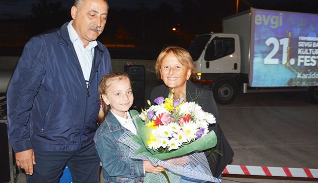 Mahalleli sinemada buluştu