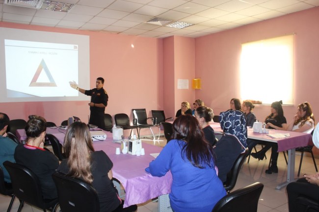 İtfaiye tatbikatla eğitiliyor