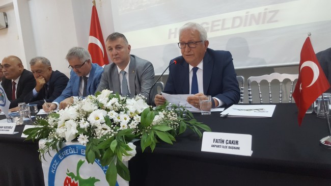 Son Dakika.. Toplantı başladı. Çakır'ın koltuğu boş kaldı..