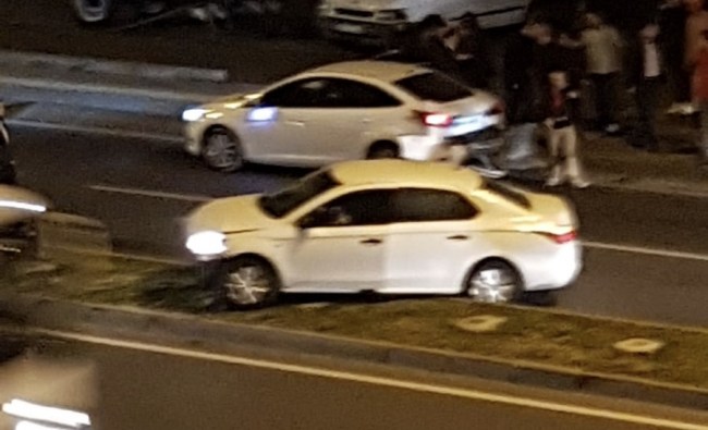 Kepez’de kaza.. Trafik kilitlendi..