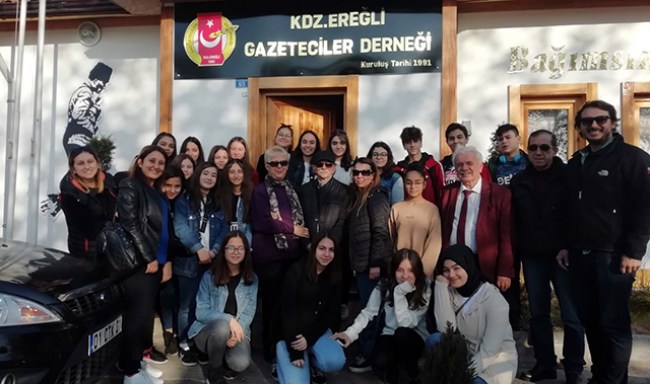 EGD, öğrencilere gazetecilik mesleğini anlattı..