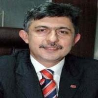 "Başına Baret Taktı Ama Emekten Söz Etmedi"