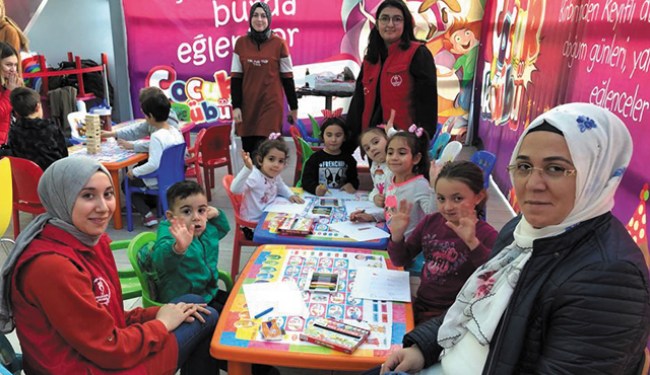 "Sosyal medya'dan uzaklaşıp, sosyal meydanlara yönelmeliyiz!.."