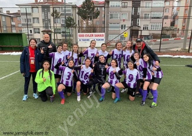 Belediyespor’un Yıldız Kızları grup şampiyonu