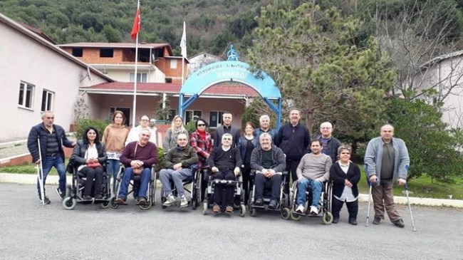 Emniyet müdüründen fiziksel engelliler derneğine ziyaret