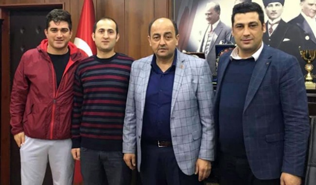 Başkan Demirtaş'a sürpriz doğum günü..