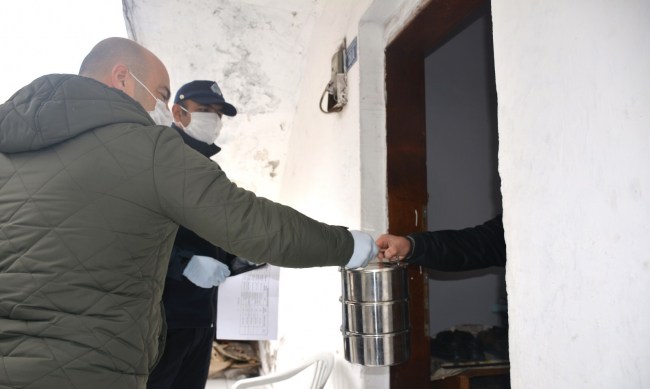 Bağışlar gelmeye başladı..