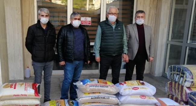 Kent Konseyi 1 ton gıda yardımında bulundu..
