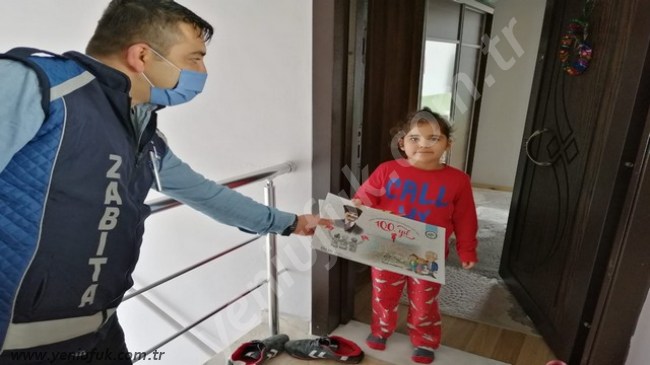 Posbıyık’tan 8 bin çocuğa 23 nisan hediyesi