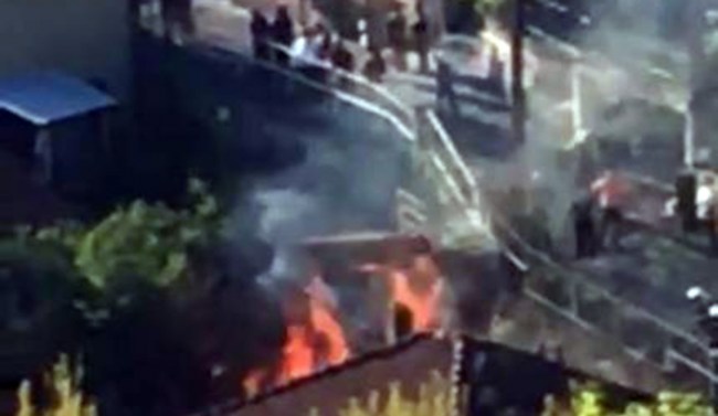 Son Dakika.. Bahçede başlayan yangın eve sıçradı..