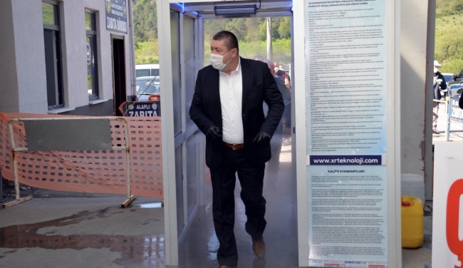 Alaplı pazarı girişine dezenfeksiyon tüneli önlemi..