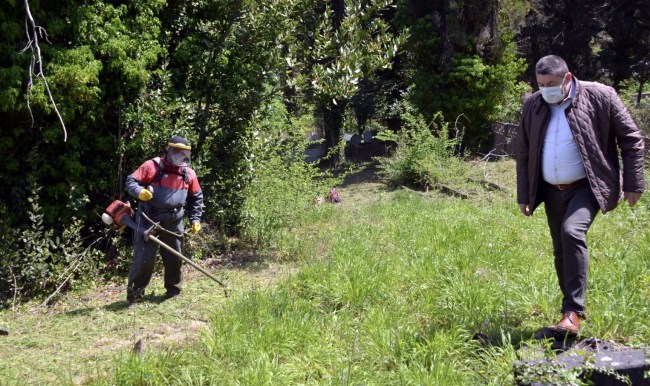 Mezarlıklar Ramazan Bayramına hazırlanıyor..