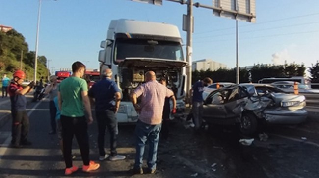 Devrek yolayrımında kaza: 3 yaralı!..