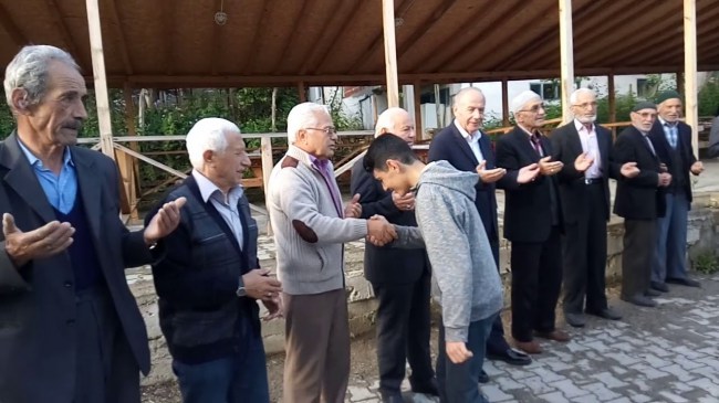 Toplu bayramlaşma ve yemekler yasaklandı!..