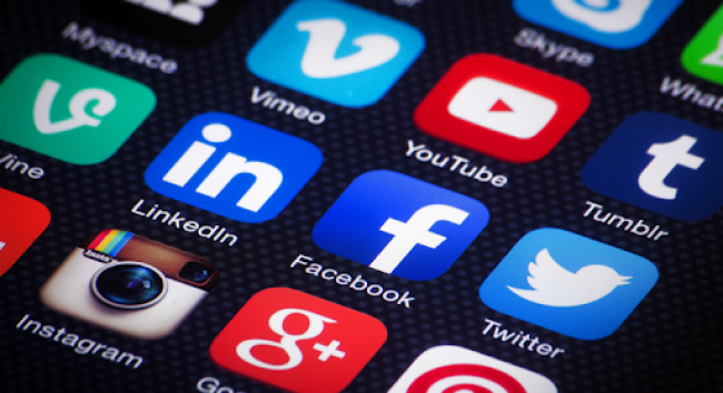 Sosyal medya düzenlemesi yasallaştı..