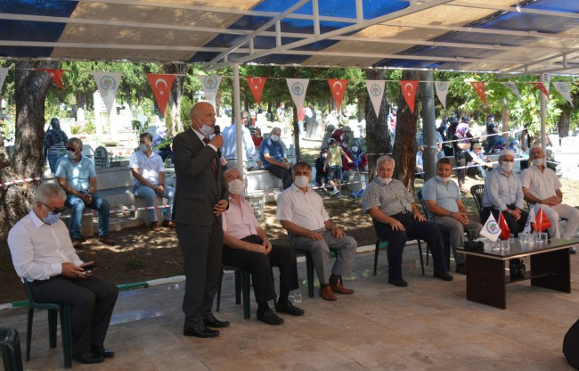 Şehir mezarlığında mevlid okutuldu..