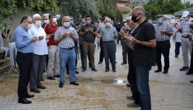 Vali Tutulmaz’ın babası toprağa verildi..