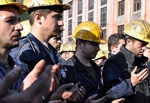 "Şehitlerimizi Saygıyla Anıyoruz"