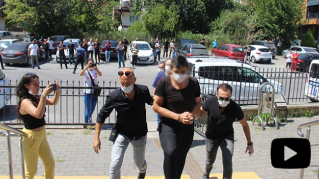 Cinayet zanlısı alkışlar eşliğinde adliyeye girdi!..