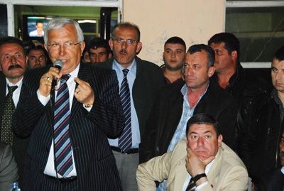 "Dini siyasete alet etmeyin"