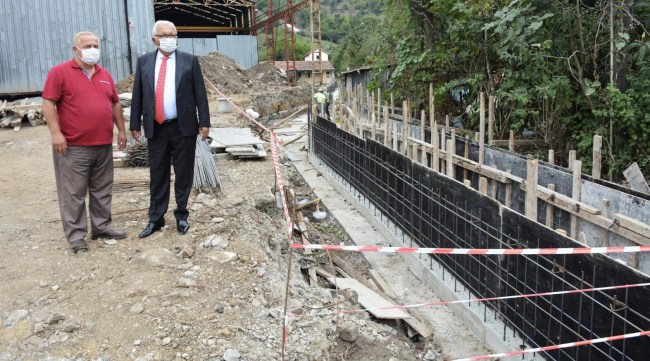 Bölücek’e 120 metre menfez 2 km yaya kaldırımı yapılıyor..