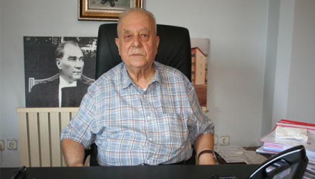 Zeki Yurtbay vefat etti..