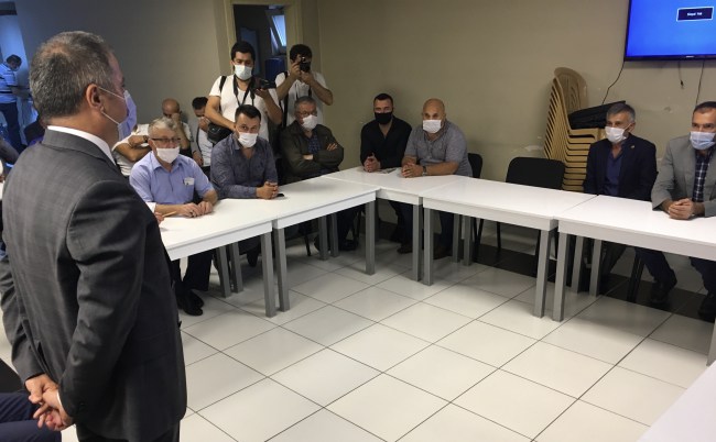 Armutlucuma civar köyleri muhtarları Başkan Bozkurt’u ziyaret etti..