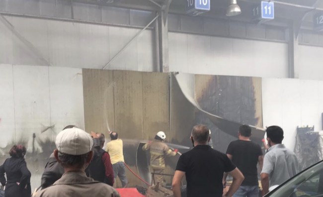 Kapalı pazaryerinde yangın